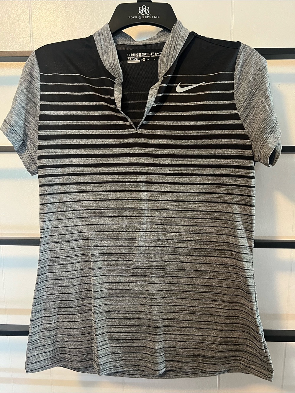 EUC, Charlotte 49ers, Women’s Golf Nike Shirt, Size M, Short Sleeve, Drifit, C19